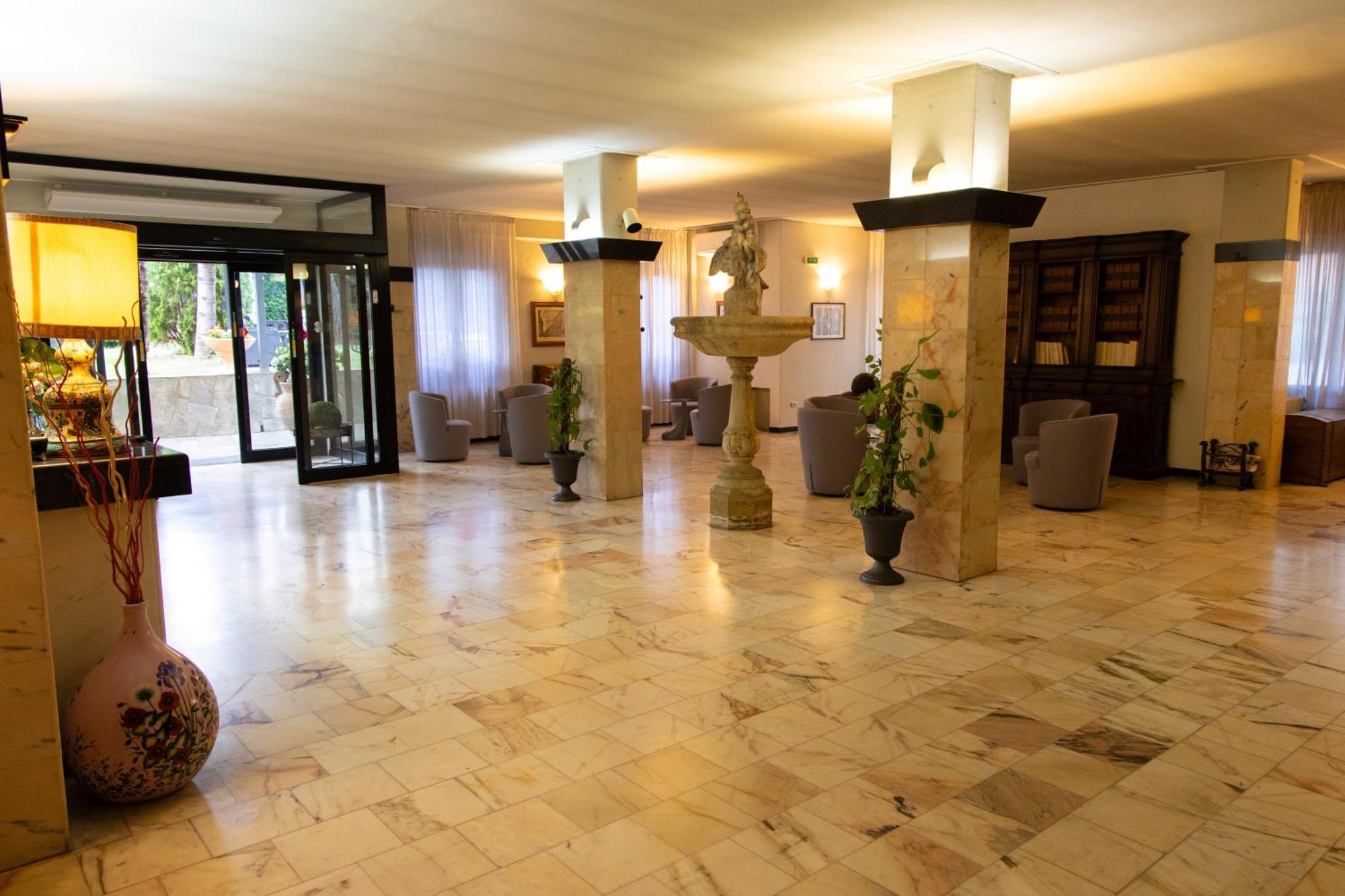 Hotel Park Ge.Al. Citta di Castello Luaran gambar
